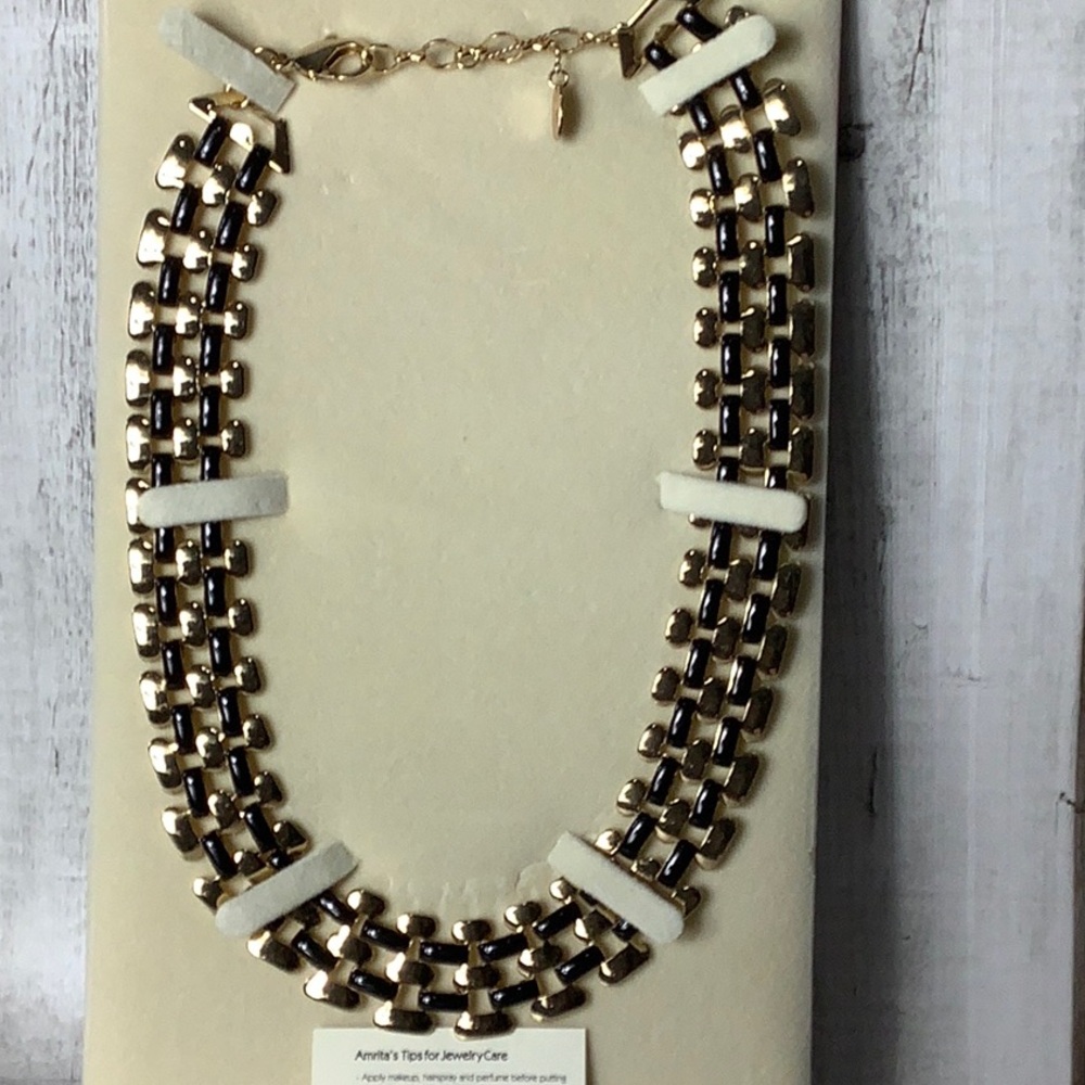 Amrita Singh Gold and Black Geometric Necklace - Picture 2 of 4
